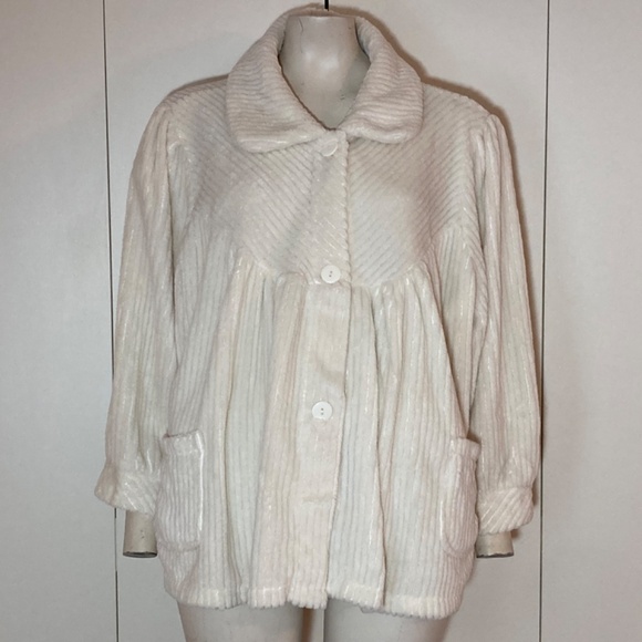 Collections Etc Women's Soft Fleece Button Front Bed Jacket pockets XXLarge - Picture 2 of 7